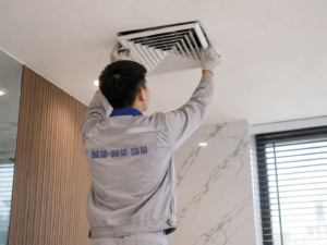 vệ sinh cửa gió